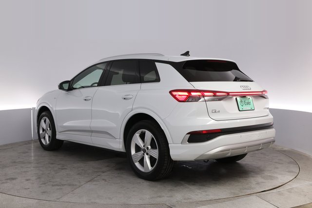 2023 Audi Q4 e-tron — photo 13 of 20