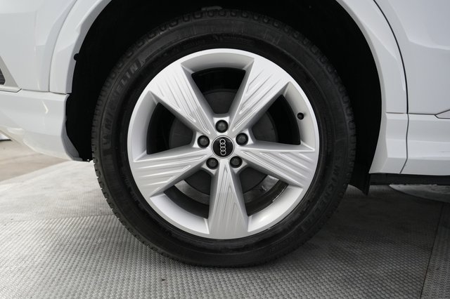 2023 Audi Q4 e-tron — photo 17 of 20