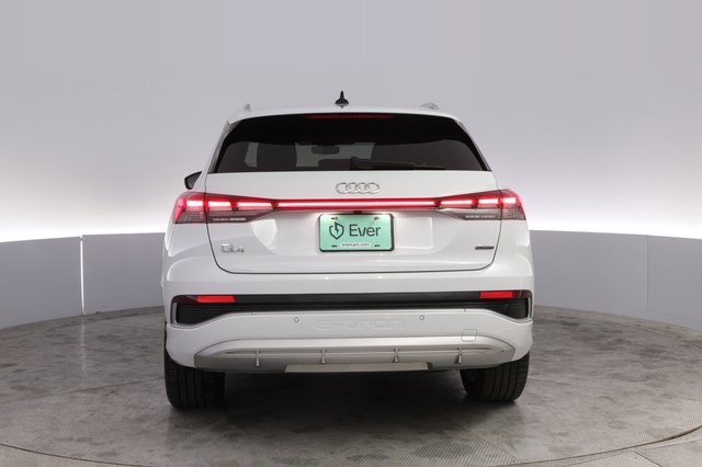 2023 Audi Q4 e-tron — photo 12 of 20