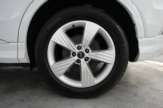 2023 Audi Q4 e-tron — photo 7 of 20