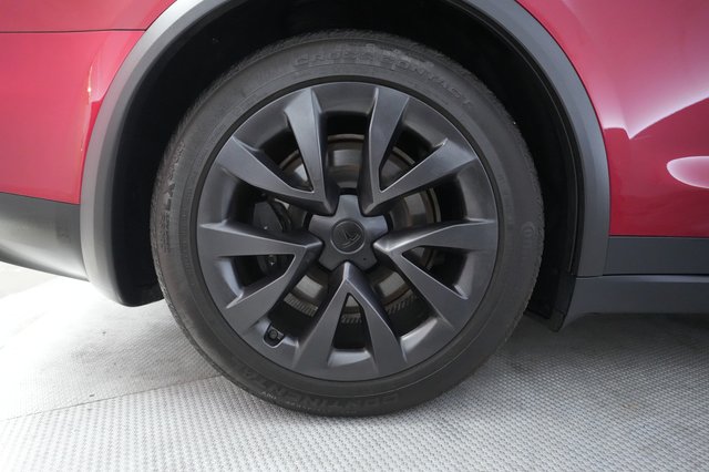 2023 Tesla Model X — photo 17 of 24
