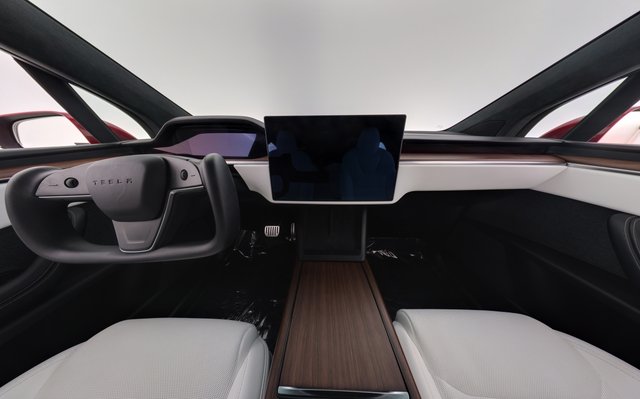 2023 Tesla Model X — photo 21 of 24