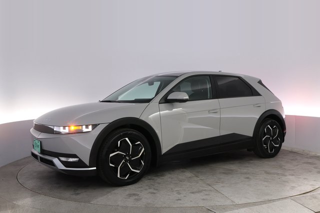 2023 Hyundai IONIQ 5 — photo 14 of 24