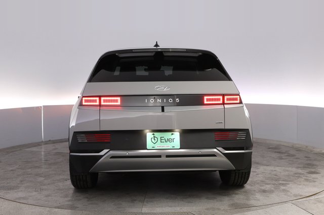 2023 Hyundai IONIQ 5 — photo 12 of 24