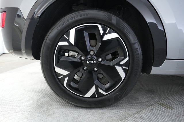 2023 Kia Niro EV — photo 17 of 22