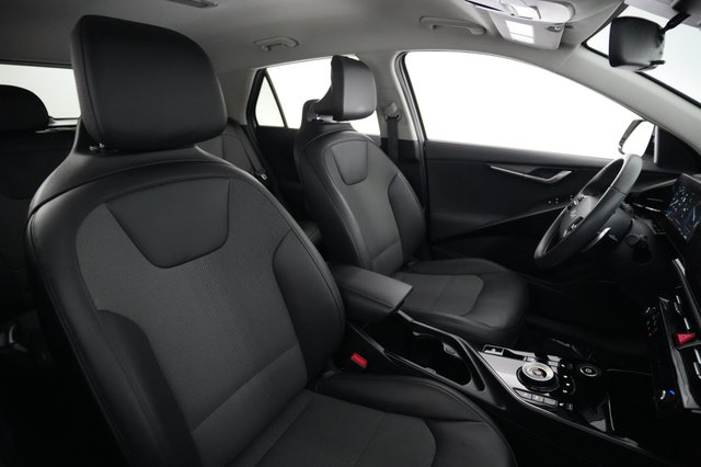 2023 Kia Niro EV — photo 18 of 22