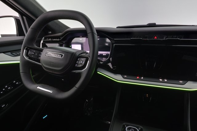 2024 Jeep Wagoneer S — photo 20 of 22