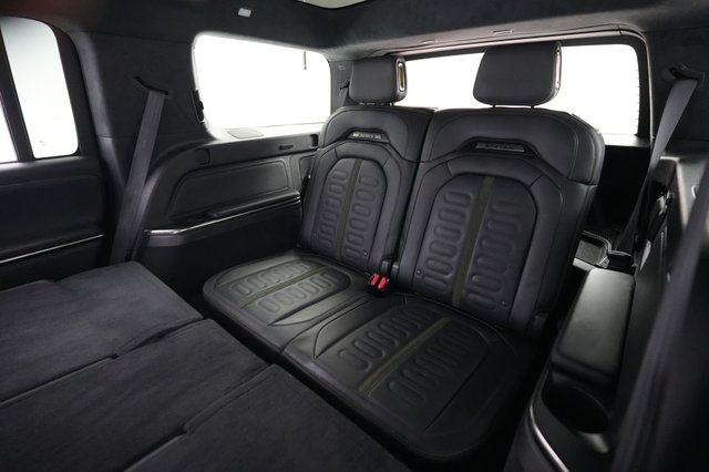 2024 Rivian R1S — photo 20 of 23