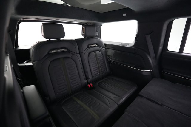 2024 Rivian R1S — photo 21 of 23