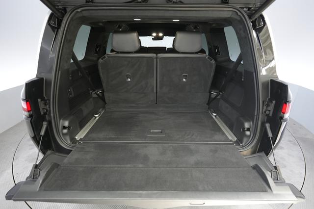 2024 Rivian R1S — photo 6 of 23