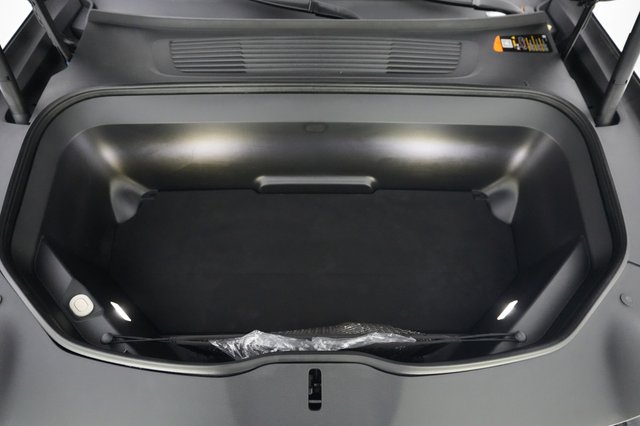 2024 Rivian R1S — photo 22 of 23