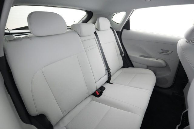 2024 Hyundai Kona Electric — photo 4 of 21