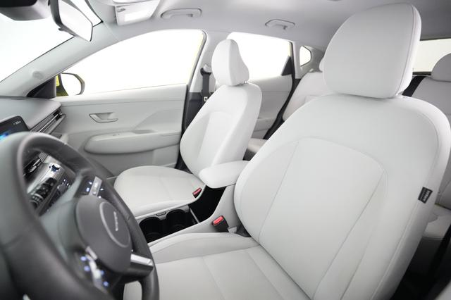 2024 Hyundai Kona Electric — photo 3 of 21