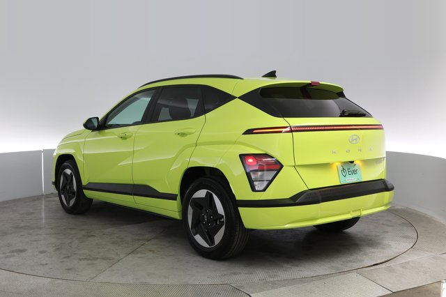 2024 Hyundai Kona Electric — photo 13 of 21