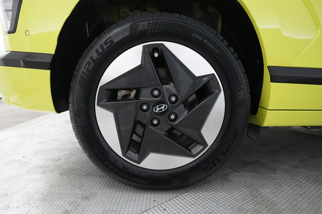 2024 Hyundai Kona Electric — photo 17 of 21