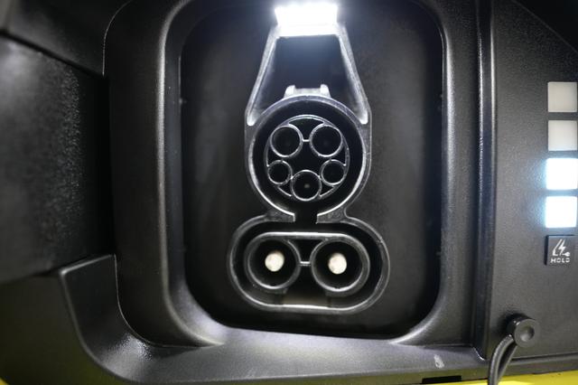 2024 Hyundai Kona Electric — photo 8 of 21
