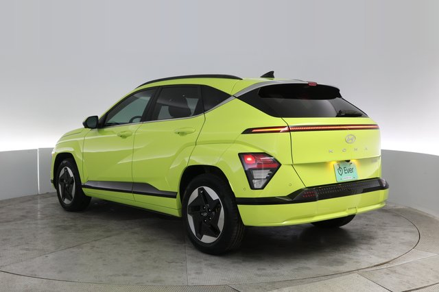 2024 Hyundai Kona Electric — photo 13 of 21