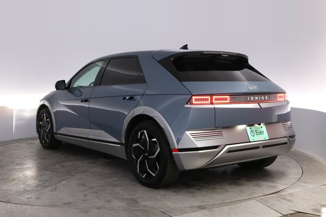 2024 Hyundai IONIQ 5 — photo 13 of 22