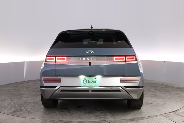 2024 Hyundai IONIQ 5 — photo 12 of 22