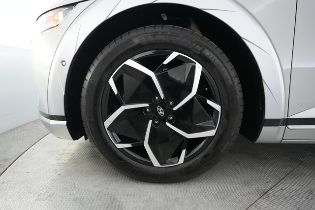 2024 Hyundai IONIQ 5 — photo 14 of 21