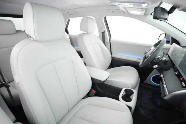 2024 Hyundai IONIQ 5 — photo 18 of 24