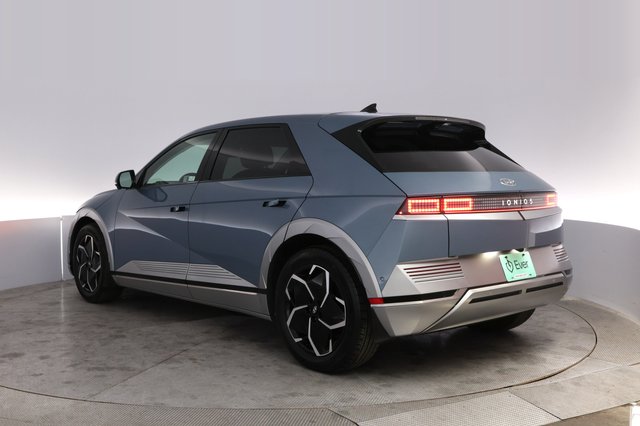2024 Hyundai IONIQ 5 — photo 13 of 24