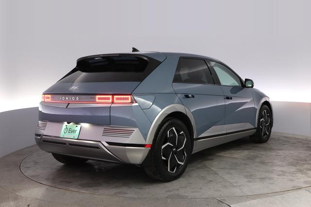 2024 Hyundai IONIQ 5 — photo 2 of 24