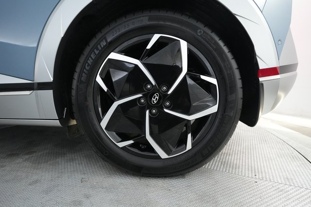 2024 Hyundai IONIQ 5 — photo 7 of 24
