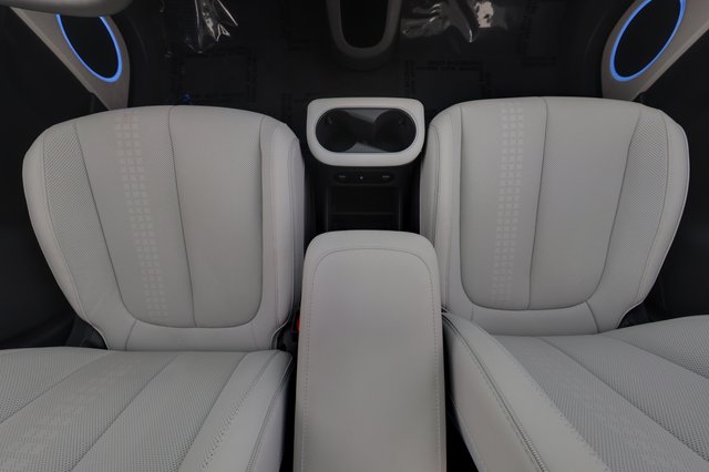 2024 Hyundai IONIQ 5 — photo 21 of 24