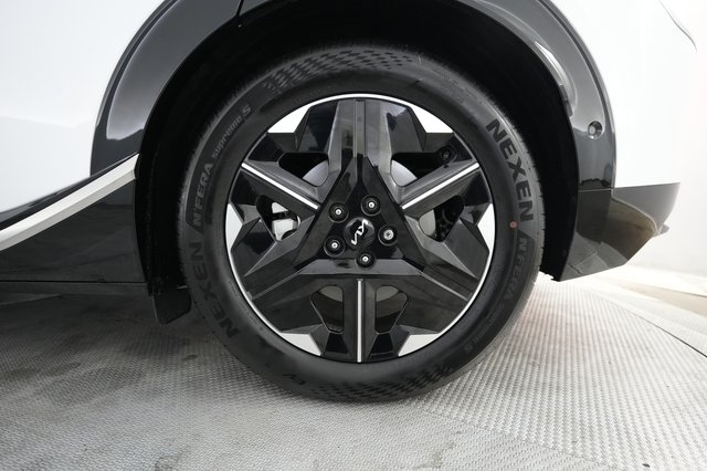 2025 Kia EV6 — photo 7 of 23