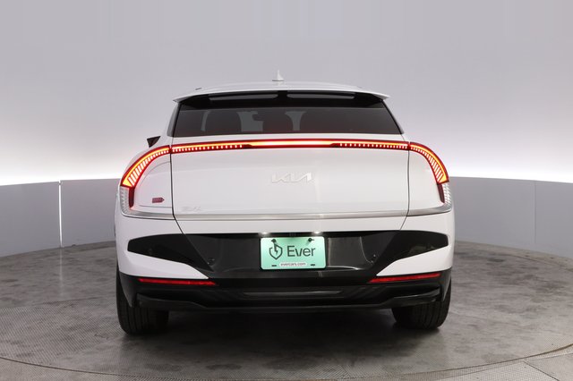 2025 Kia EV6 — photo 12 of 23