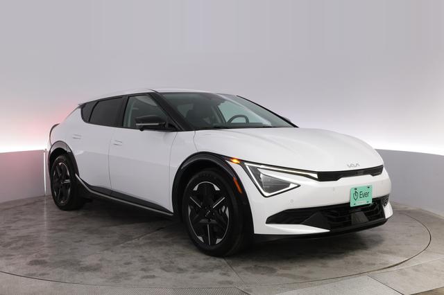 2025 Kia EV6 — photo 10 of 23