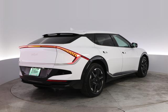 2025 Kia EV6 — photo 2 of 23