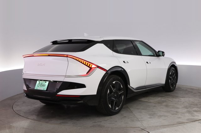2025 Kia EV6 — photo 2 of 23
