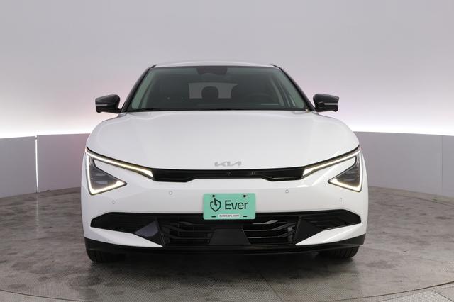 2025 Kia EV6 — photo 9 of 23