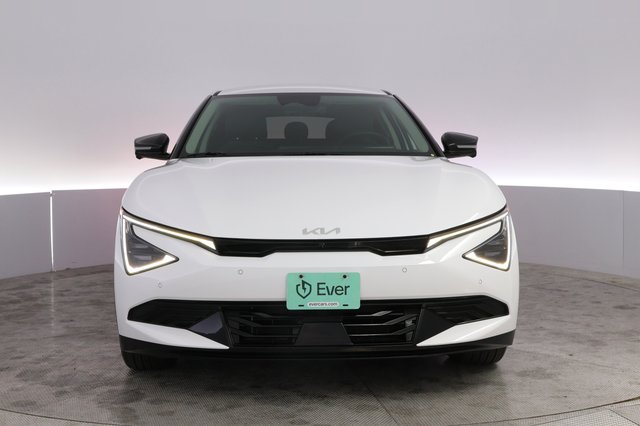 2025 Kia EV6 — photo 9 of 23