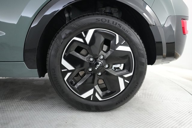 2025 Kia Niro EV — photo 7 of 21
