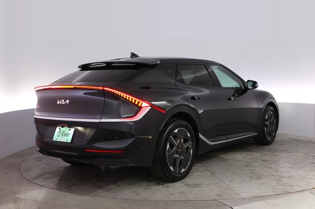 2025 Kia EV6 — photo 2 of 21