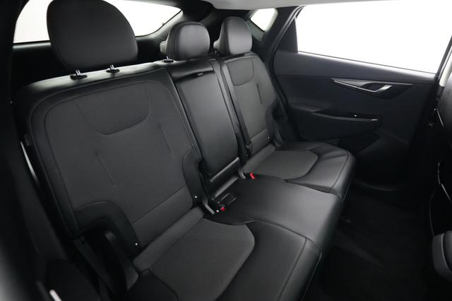 2025 Kia EV6 — photo 4 of 21