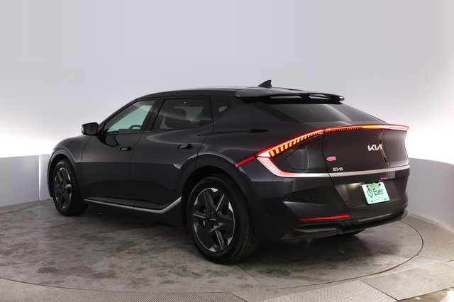 2025 Kia EV6 — photo 13 of 21