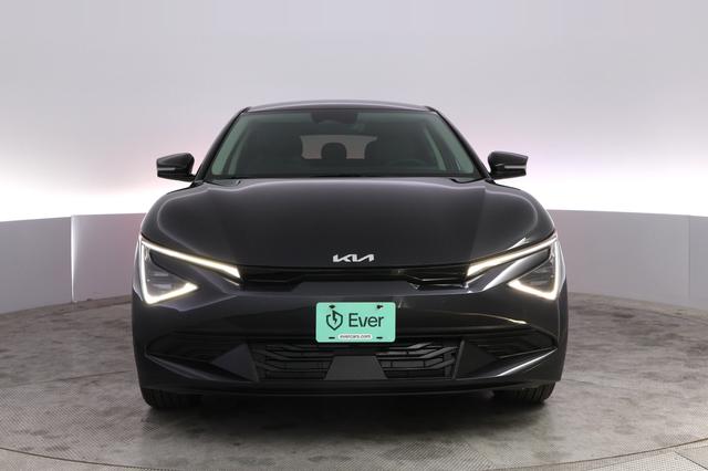 2025 Kia EV6 — photo 9 of 21