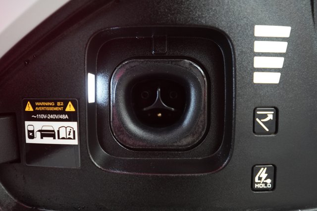2025 Kia EV6 — photo 8 of 21