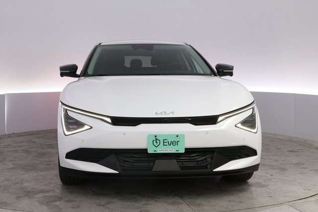 2025 Kia EV6 — photo 9 of 21