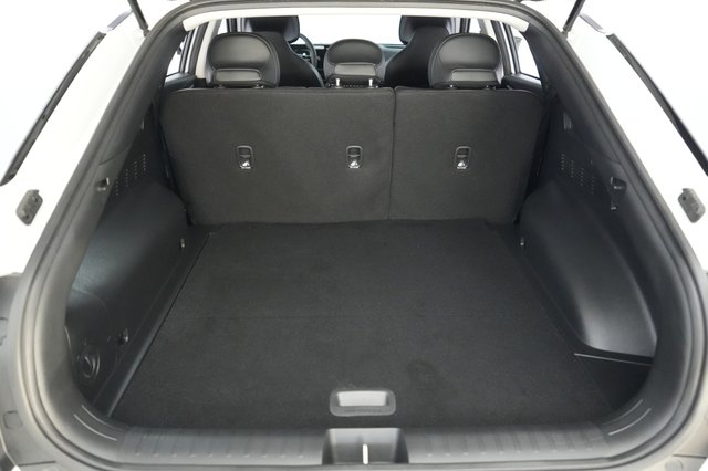 2025 Kia EV6 — photo 6 of 21