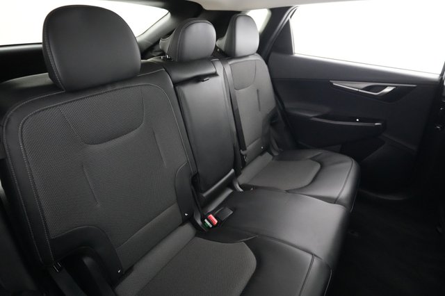 2025 Kia EV6 — photo 4 of 21