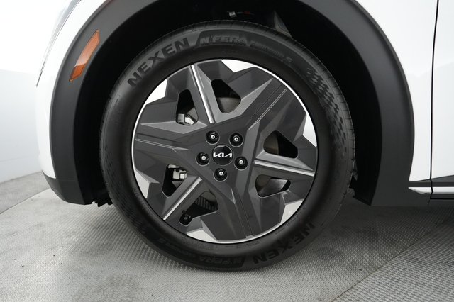 2025 Kia EV6 — photo 15 of 24
