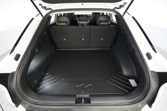 2025 Kia EV6 — photo 6 of 24