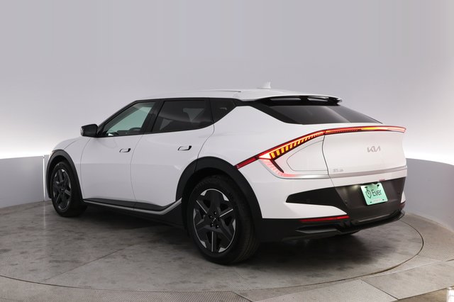 2025 Kia EV6 — photo 13 of 24