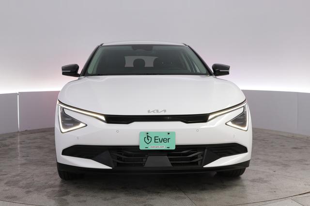 2025 Kia EV6 — photo 9 of 24