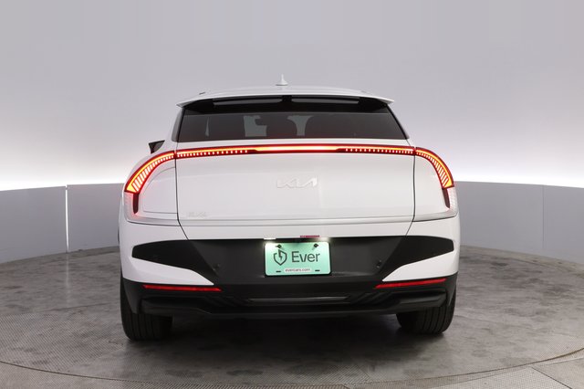 2025 Kia EV6 — photo 12 of 24